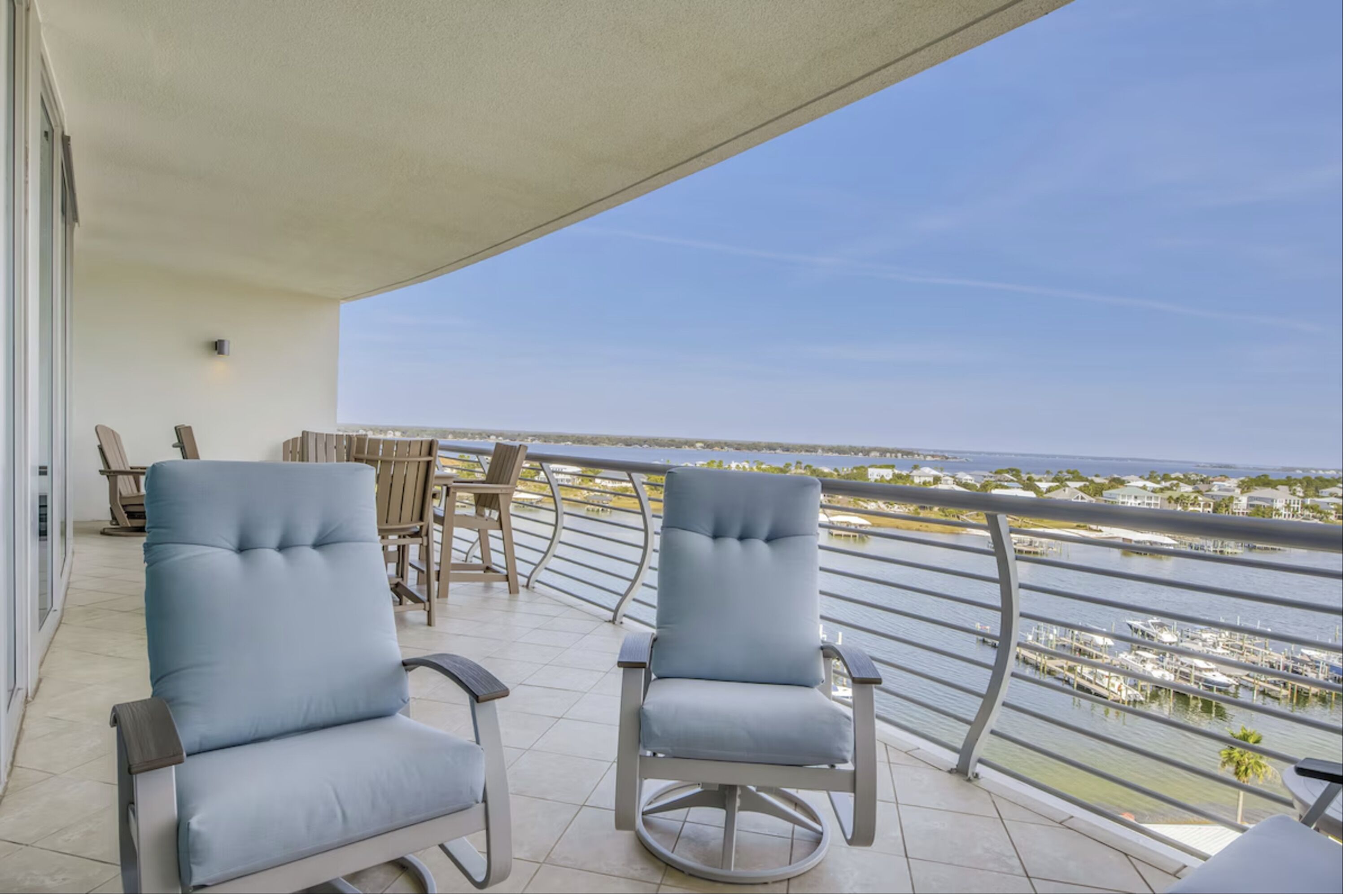 Signature Condo, 2 Bedrooms, Balcony, Bay View | Balcony