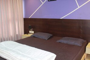 Room - The Berry House (Gureghar)