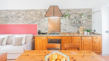 Apartment (1 Bedroom) | Wohnbereich