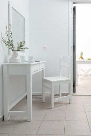 Interior - Ippokampos (Naxos)