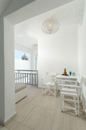 Interior - Ippokampos (Naxos)