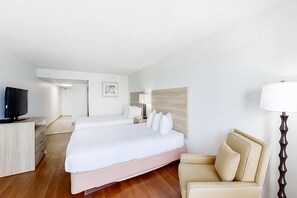 Room - Ocean Park 1106 Oceanfront with 2 Queens (Myrtle Beach)