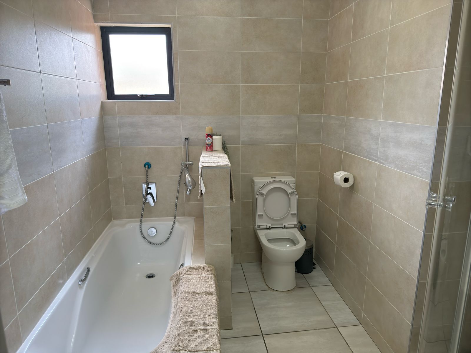 Deluxe Apartment | Bathroom