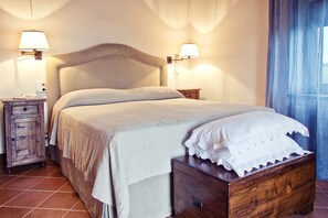 Room - Stunning  villa for 11 people with private pool, WIFI, A/C, TV, patio and panoramic view (Orvieto)