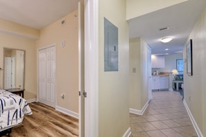 1 bedroom, iron/ironing board, free WiFi, bed sheets - HS-0823 8th Fl Ocean Retreat | Pools | Lazy River (Myrtle Beach)