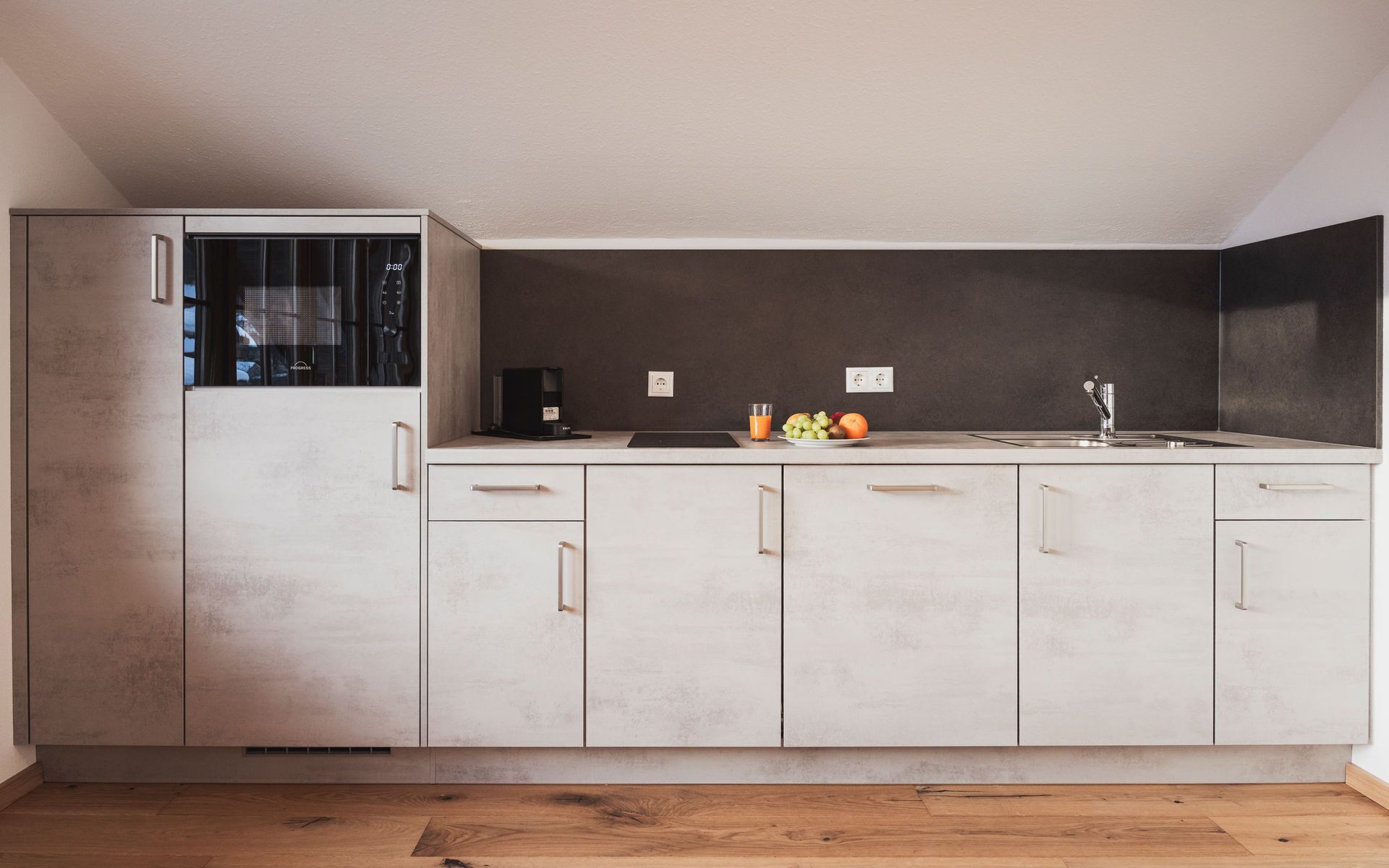 Family Apartment, Garden View | Private kitchen