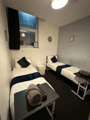3 bedrooms, Internet - Clean, Cozy and Comfortable space (Salford)