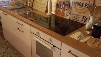 Oven, stovetop