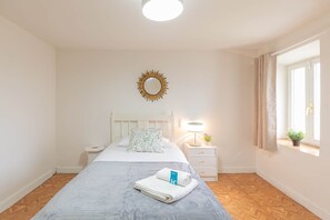 4 makuuhuonetta, ilmainen Wi-Fi, vuodevaatteet