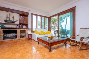 Smart TV - Holiday Villa Beauty Can Picafort (Can Picafort)
