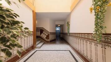 Interni