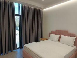 Comfort Double Room, Garden View - Rezidenca Pahumi 2 (Durrës)