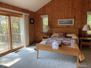 Room - Escape from it all!  Dock, beach & sunsets in south Wolfeboro #501 (Wolfeboro)