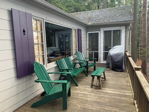 Terrace/patio - Hidden Gem on Melvin Bay | Cozy Cabin Beneath the Trees (Tuftonboro)