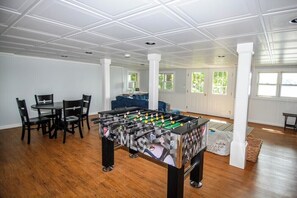 Games room - Winter Harbor Getaway (Wolfeboro)