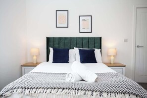 4 camere, ferro/asse da stiro, Wi-Fi gratuito, lenzuola