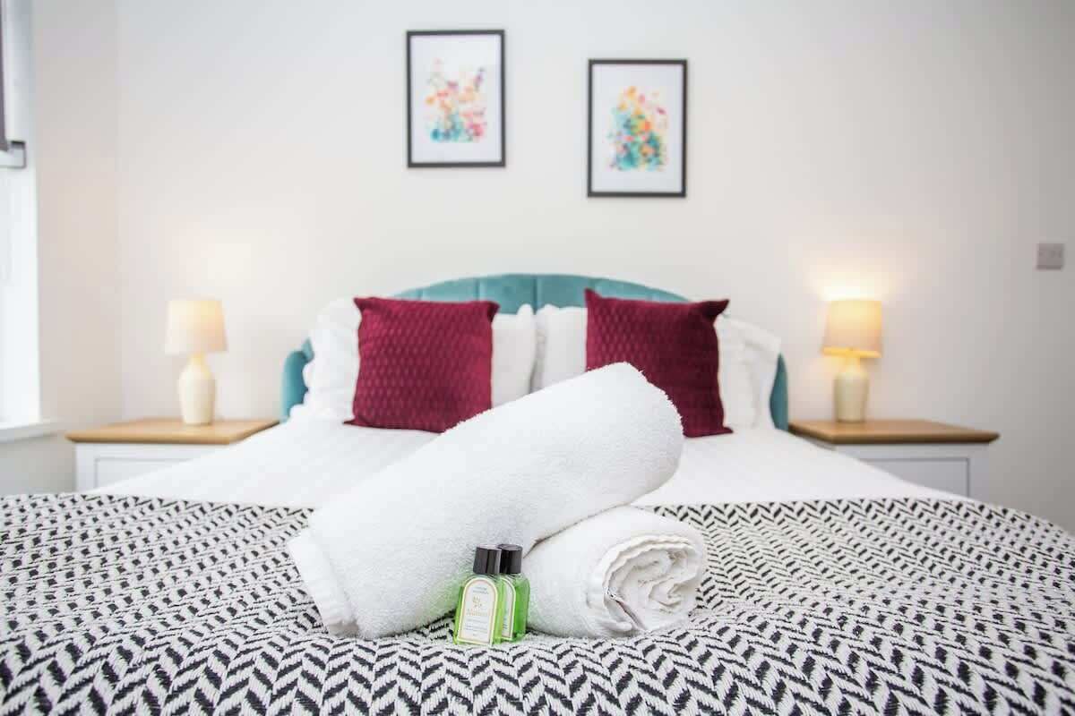 4 chambres, fer et planche à repasser, Wi-Fi gratuit, draps fournis