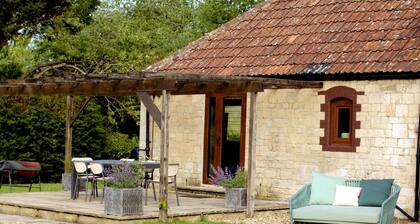 Stylish Old Stables at Somerleaze near Frome & Bruton