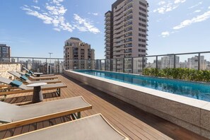 Pool - Beautiful premium studio apartment, 5 minutes from Congonhas Airport. (São Paulo)