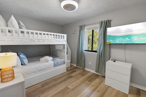2 chambres, fer et planche à repasser, Wi-Fi gratuit, draps fournis