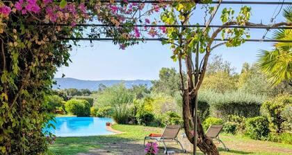 AIR-CONDITIONED VILLA WITH SEA VIEW AND SWIMMING POOL