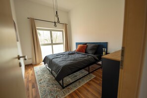 3 bedrooms, WiFi, bed sheets