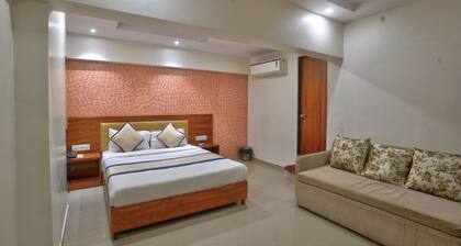 Hotel Saineel Residency