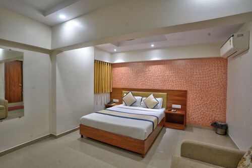 Hotel Saineel Residency