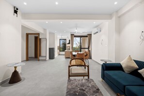 Living area - Hotel Himalyan Ganga view (Rishikesh)