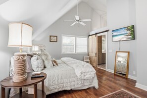 3 habitaciones, escritorio, tabla de planchar con plancha y wifi gratis 