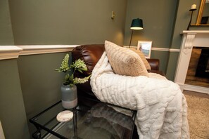 Interior - The White Cottage, central close to Lincoln Castle (Lincoln)