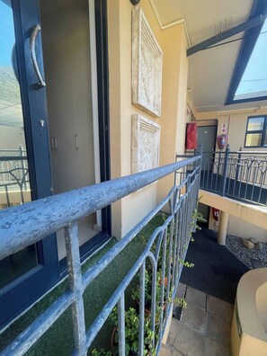 Room, 1 Bedroom, Smoking, Balcony | Exterior detail - Room-sweet Dreams Village Square (Cape Town)