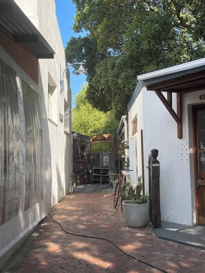 Room, 1 Bedroom, Smoking, Balcony | Property grounds - Room-sweet Dreams Village Square (Cape Town)