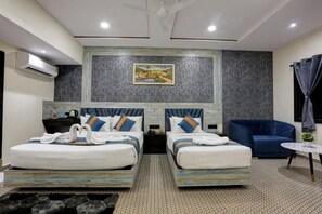 Room - Diamond Hotel  (MUMBAI)