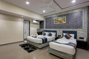 Room - Diamond Hotel  (MUMBAI)