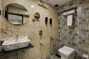 Bathroom - Diamond Hotel  (MUMBAI)