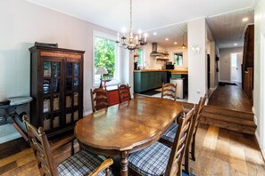 Dining - Cedarwood Cottage — 4 beds, 1.5 baths, sleeps 8. Pet friendly. Riverfront with dock, bonfire pit & water toys. Large deck with BBQ, wood fireplace, pool table & games. Perfect fall or holiday escape, just 2 hours from Toronto. (Kawartha Lakes)