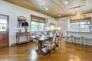 House (3 Bedrooms) | Interior - 1 Mi to False River Access! Lake-view Group Escape (Ventress)