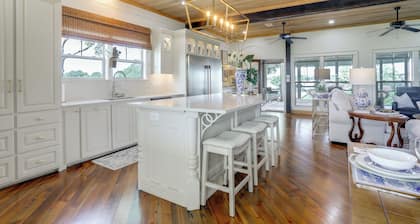 1 Mi to False River Access! Lake-view Group Escape