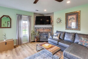 House (2 Bedrooms) | Interior