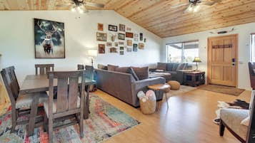 Rumah (2 Bedrooms) | Interior