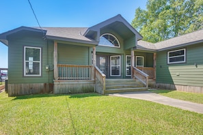 House (2 Bedrooms) | Interior - Boat, Fish, Unwind! Lakefront Livingston Getaway (Livingston)