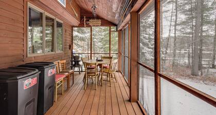 All-season Family Retreat w/ Dock on Loon Lake!