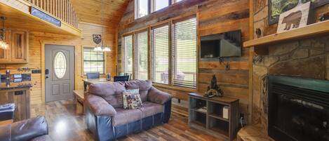 House (5 Bedrooms) | Interior