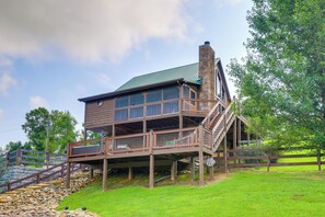 Interior - Expansive Smoky Mtn Retreat w/ Main & Guest Cabins (Sevierville)