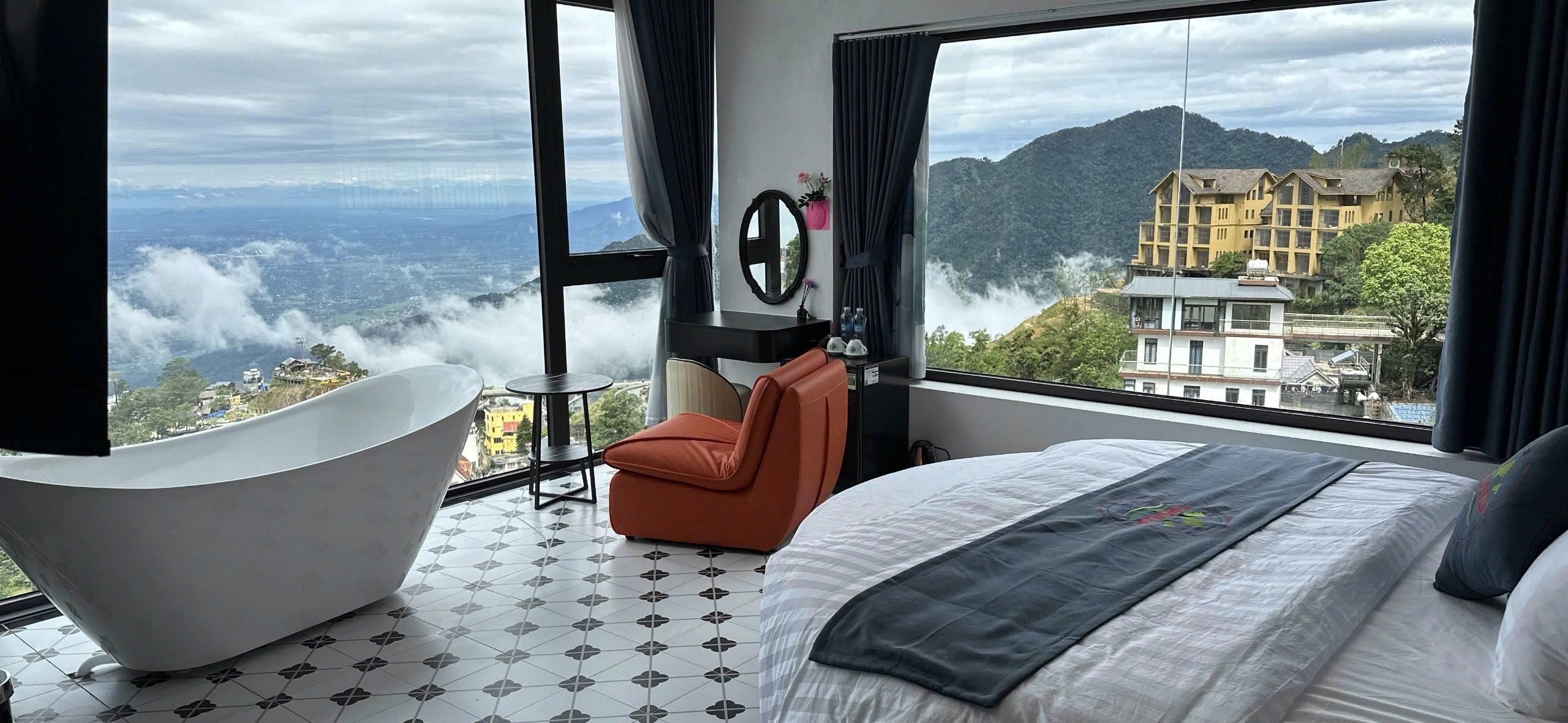 Deluxe Studio Suite