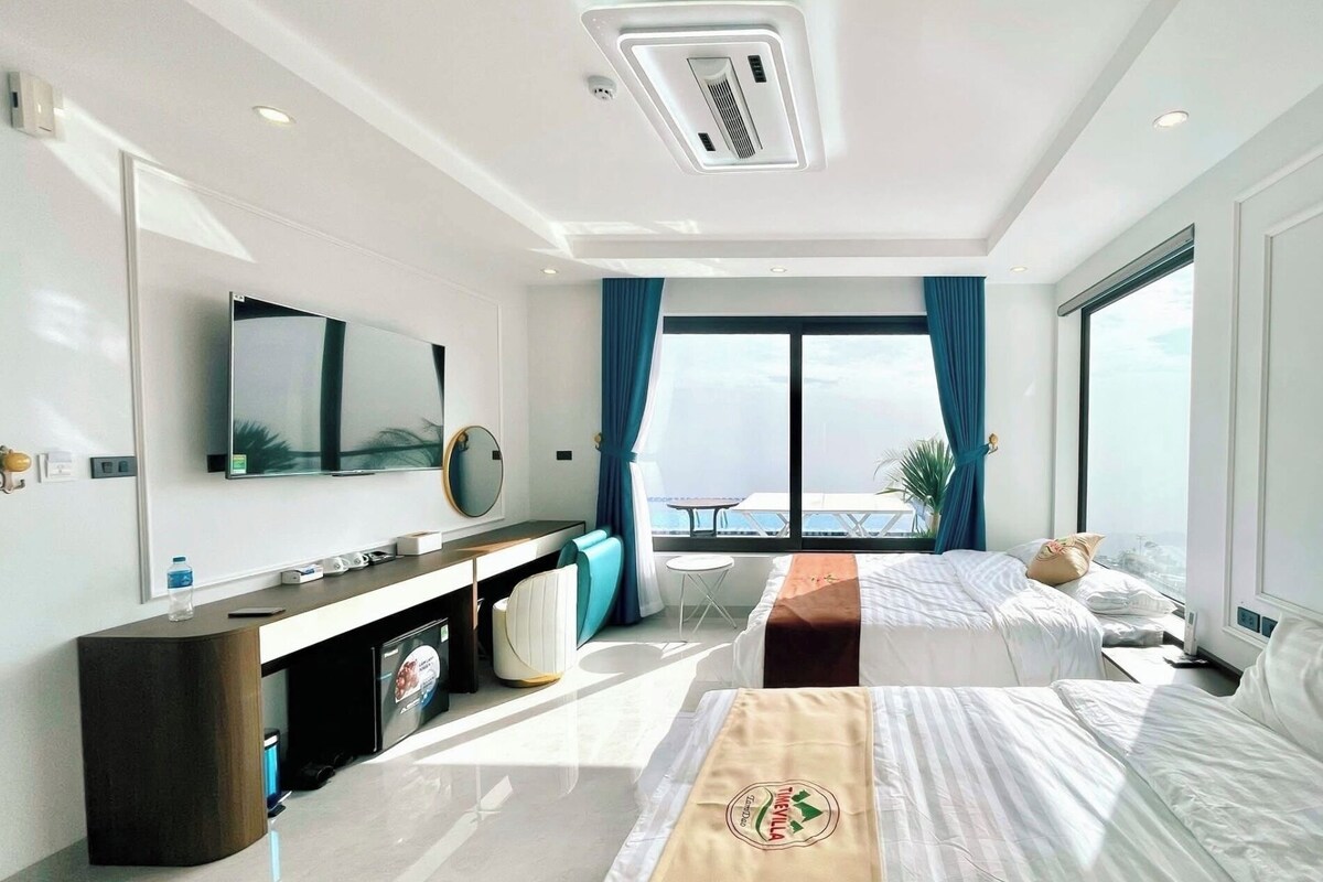 Economy Double Room, Courtyard View | Hypo-allergenic bedding available, desk, laptop workspace