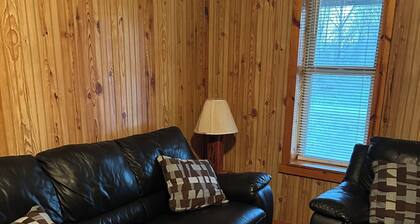 RUSTIC Cabin in West Mineral