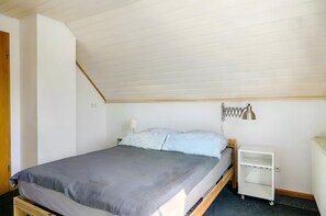 Room - Apartment 'Marienstraße, quiet location, 3 rooms' with balcony and Wi-Fi (Herdwangen-Schönach)