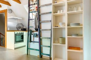 Interior - Apartment 'Marienstraße, quiet location, 3 rooms' with balcony and Wi-Fi (Herdwangen-Schönach)